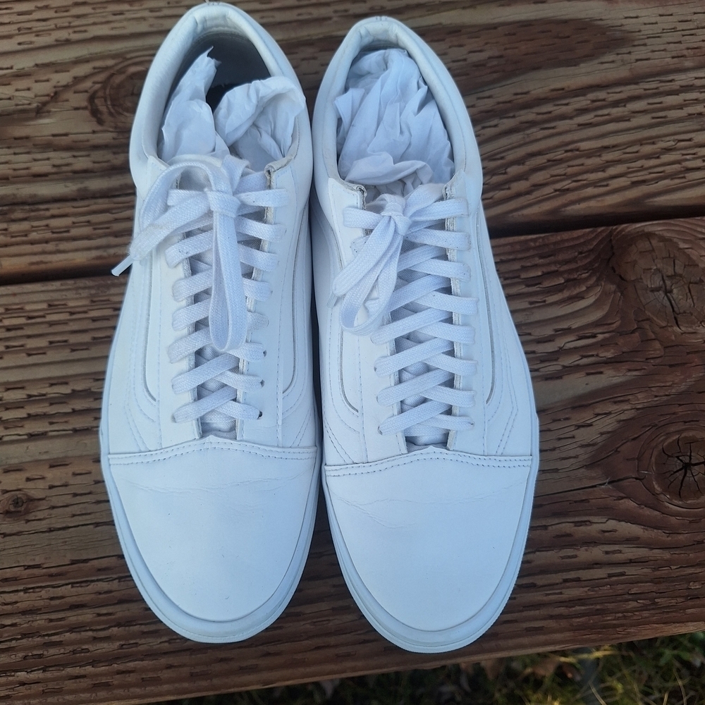 Vans Old Skool Classic All-White Men's Sneakers 12 - Picture 14 of 16